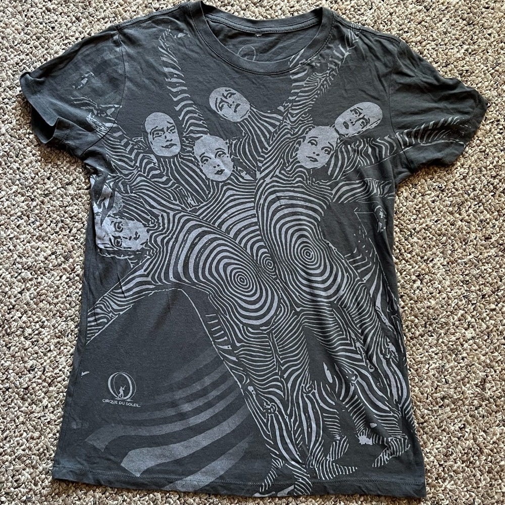 LAS VEGAS CIRQUE DU SOLEIL COLLECTIBLE T SHIRT, WOMEN XL